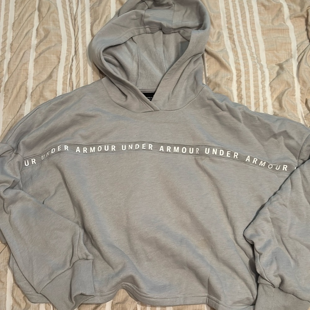Under Armour Crop Hoodie